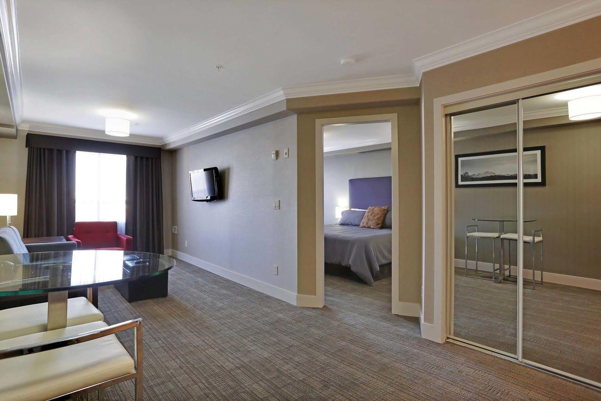 Sandman Hotel And Suites Abbotsford Eksteriør bilde